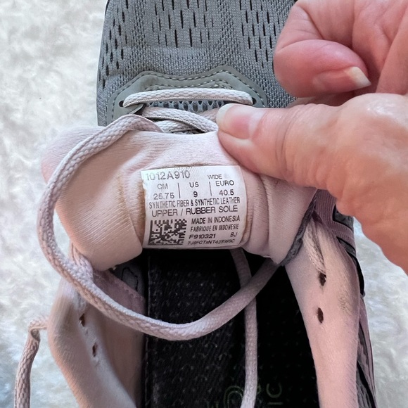 Brooks Gray and Pink Running Shoes - Picture 5 of 5